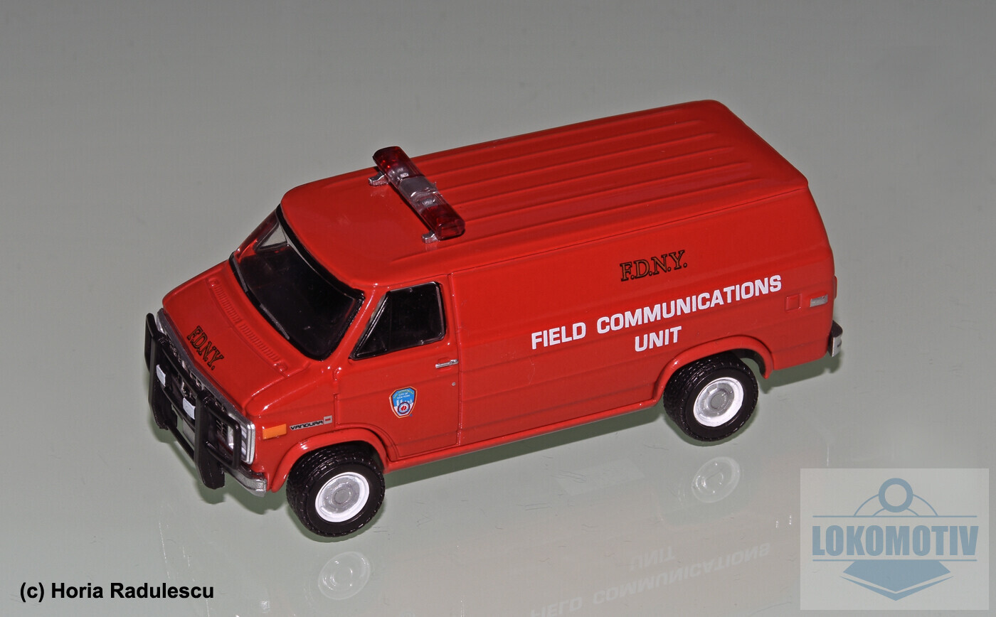 64-FDNY-GMC-Vandura-Field-Communications-Unit-1d5e2d8bcd1402f5e.jpg