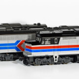 NBM_2022_04_Amtrak_Modelle_Loks_03_E8B_E8A_SDP40F_lt
