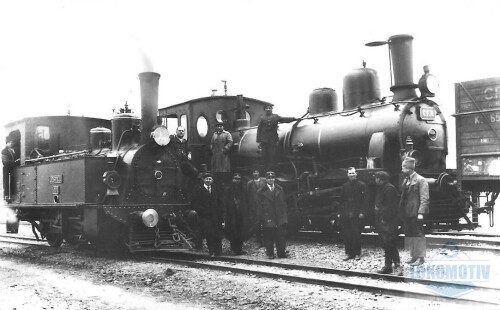 Staia-Creeti-1937-in-prim-plan-este-locomotiva-001-Lespezi-iar-locomotiva-din-planul-doi-este-o-locomotiva-de-cale-normala-seria-600-serie-din-care-mai-exista-astazi-locomotiva-620-Murgeni--colecia-in.jpg